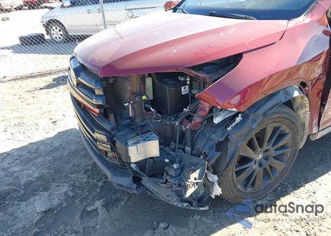 2019 Toyota Highlander Se из США, поврежденный, VIN 5TDKZRFH0KS318118